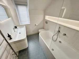 BATHROOM- click for photo gallery